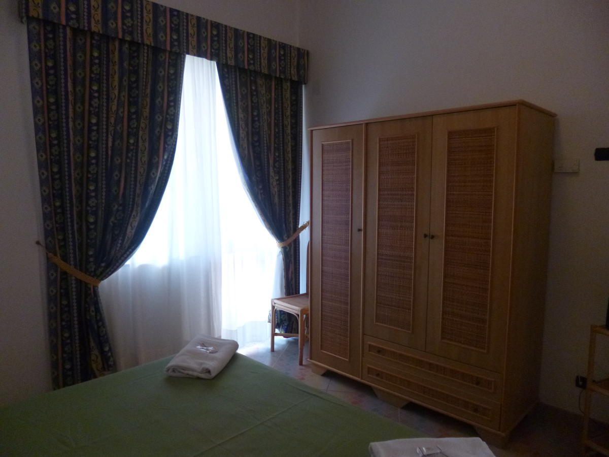 Il Poggio Di Tropea Hotell Parghelia Rum bild